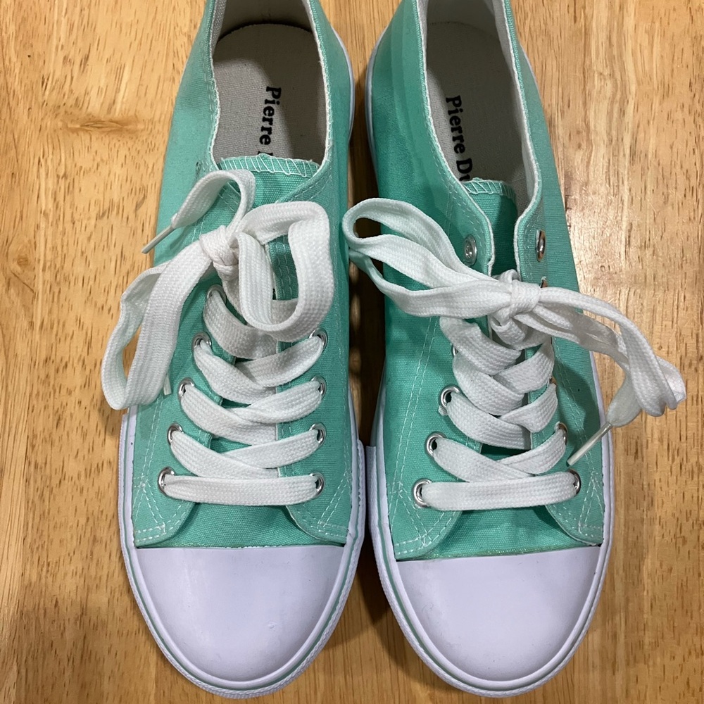 Pierre Dumas Women's Mint Green Sneakers
